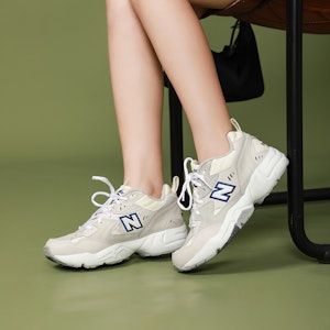 (W) ニューバランス 608 ホワイト WX608MU1 Sizing (W) ニューバランス 608 ホワイト WX608MU1