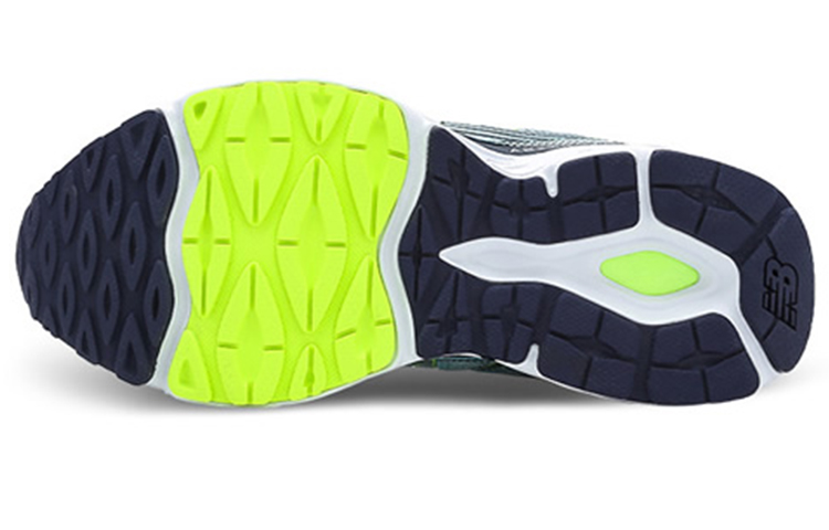 Shop (W) New Balance 680 v4 Rendah Hijau W680LO4