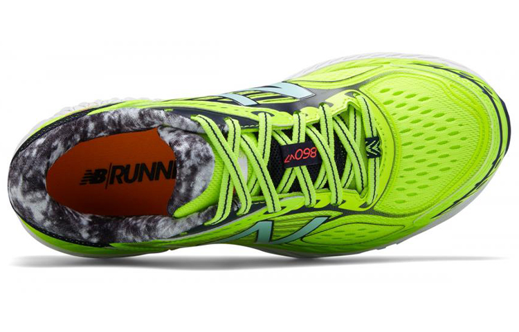 Lookbook (W) New Balance 680 v7 'Hijau' W860YB7