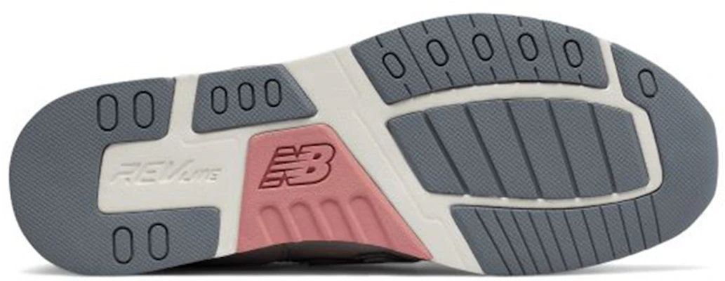 New Balance 697系列 粉紅色 女款 Shop New Balance 697系列 粉紅色 女款