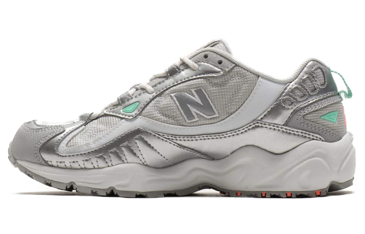 (Women) New Balance 703 Series Silver Gray WL703BE