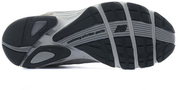 (W) New Balance 880 Hitam/Emas WW880MY Shop (W) New Balance 880 Hitam/Emas WW880MY