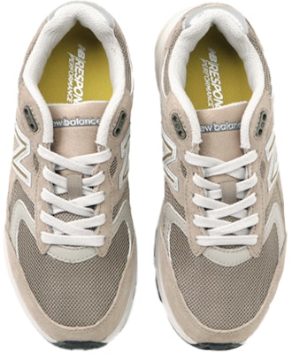 (W) 뉴발란스 880v3 로우컷 그레이 (or) 뉴발란스 880v3 그레이 WW880AB3 Lookbook (W) 뉴발란스 880v3 로우컷 그레이 (or) 뉴발란스 880v3 그레이 WW880AB3