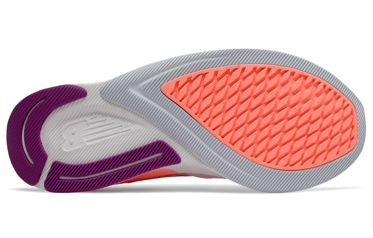 Shop New Balance NB 890 低筒 跑步鞋 女款 桃粉