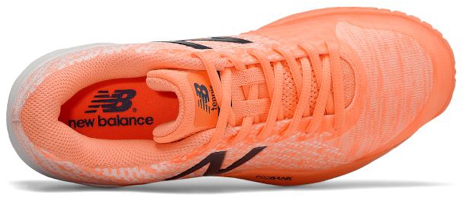 (W) Sneakers New Balance 996 Seri V3 Orange 'White' WCH996P3 Lookbook (W) Sneakers New Balance 996 Seri V3 Orange 'White' WCH996P3