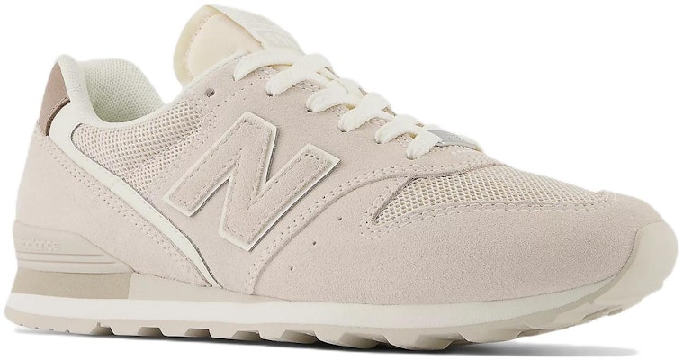(W) New Balance 996 v2 'Putih Krem Abu Terang' WL996RF2 Lookbook (W) New Balance 996 v2 'Putih Krem Abu Terang' WL996RF2