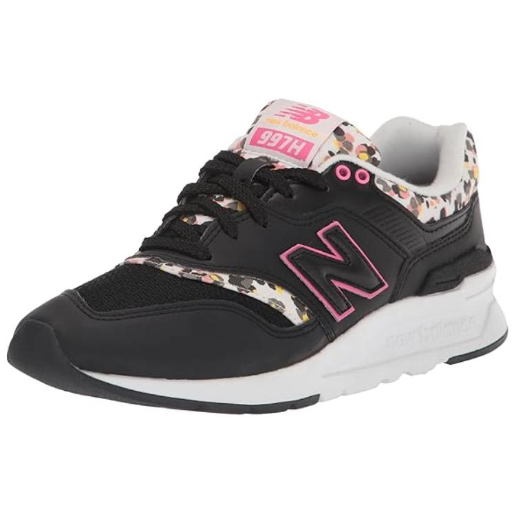 Lookbook (W) New Balance 997 'Hitam dan Putih' CW997HGD