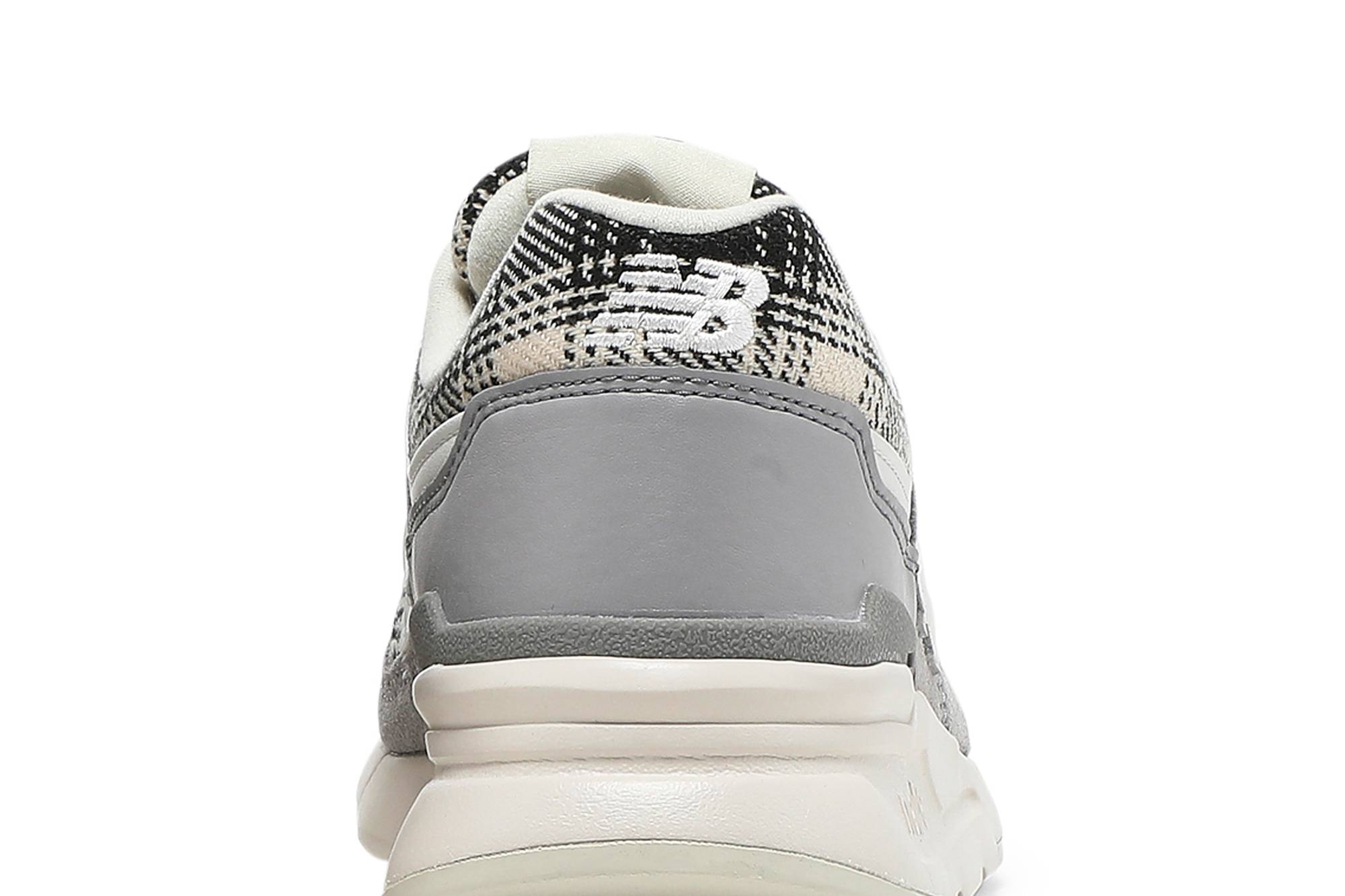 Sizing (W) New Balance 997 'Gris Blanco Negro' CW997HXCB