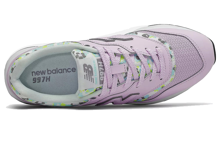 Lookbook (W) New Balance 997 'Ungu Muda' CW997HGB