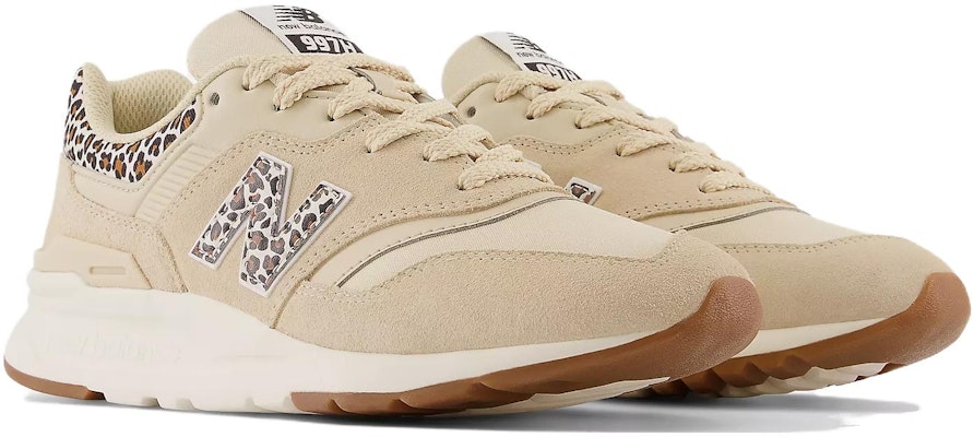 (W) 뉴발란스 997H 샌드스톤 애니멀 프린트 CW997HWB Lookbook (W) 뉴발란스 997H 샌드스톤 애니멀 프린트 CW997HWB