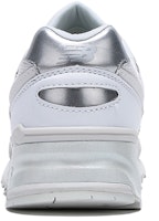 New Balance NB 999 復古 低筒 跑步鞋 女款 銀白色 Shop New Balance NB 999 復古 低筒 跑步鞋 女款 銀白色