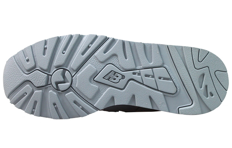 Shop New Balance 999系列 灰色 女款