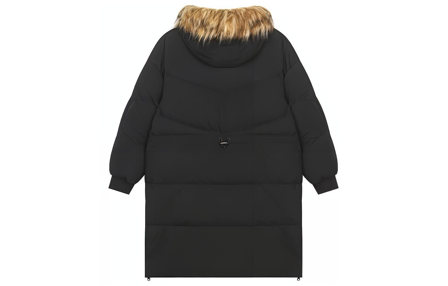 Lookbook (W) 뉴발란스 블랙 로고 퍼 트림 다운 후드 재킷. AWJ14354-BK