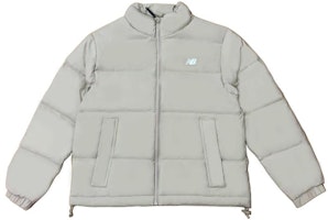 (Women) New Balance Puffer Down Jacket Light Khaki AWJ34303-SOT (Women) New Balance Puffer Down Jacket Light Khaki AWJ34303-SOT