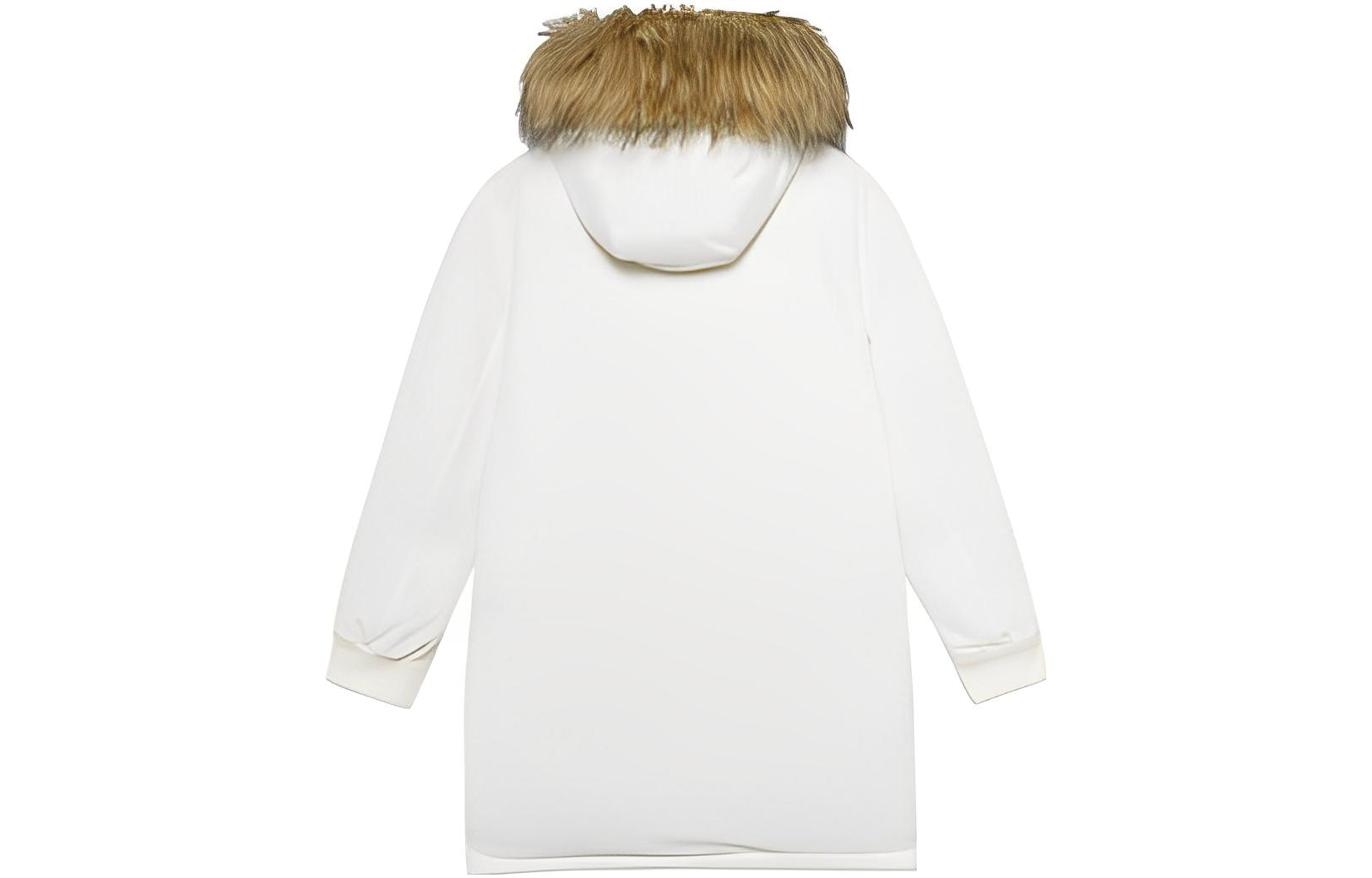 Lookbook (W) New Balance 白色帶毛帽羽絨外套附標誌印花. AWJ23345-CRM