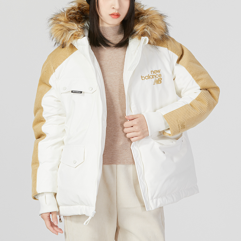 Shop (W) New Balance 白色拼布燈芯絨毛領連帽羽絨外套 AWJ24306-CIC