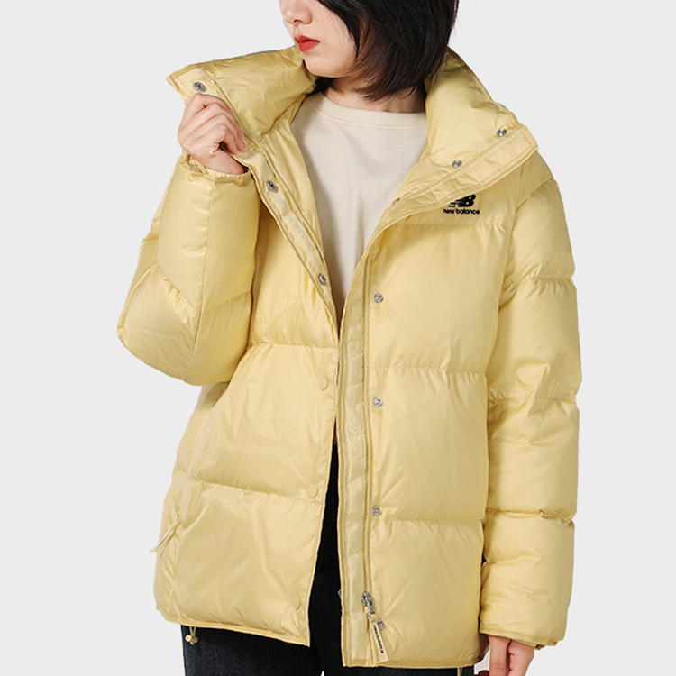 Sizing (Women) New Balance  Winter Yellow Puffer Jacket with Logo and Zipper High Collar. 5PB4U152-YL