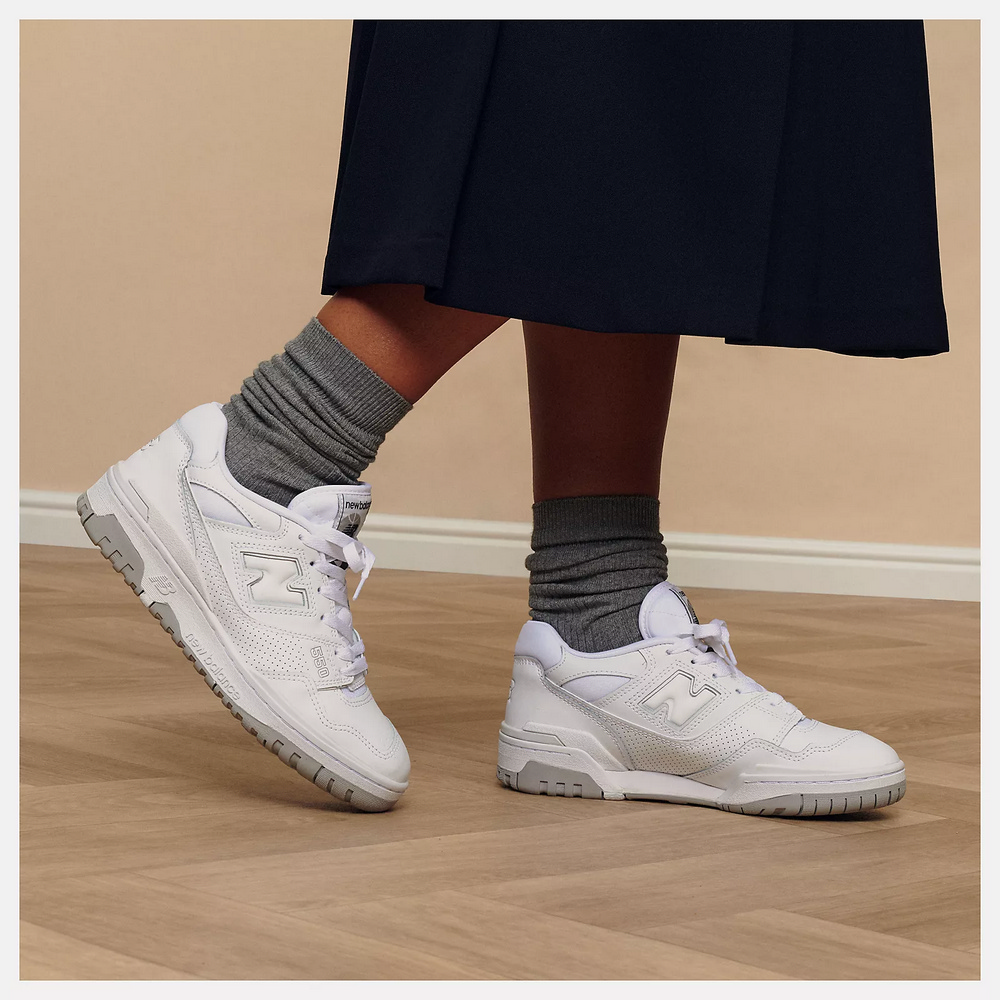 (W) NB BB550  Casual Shoes White White color