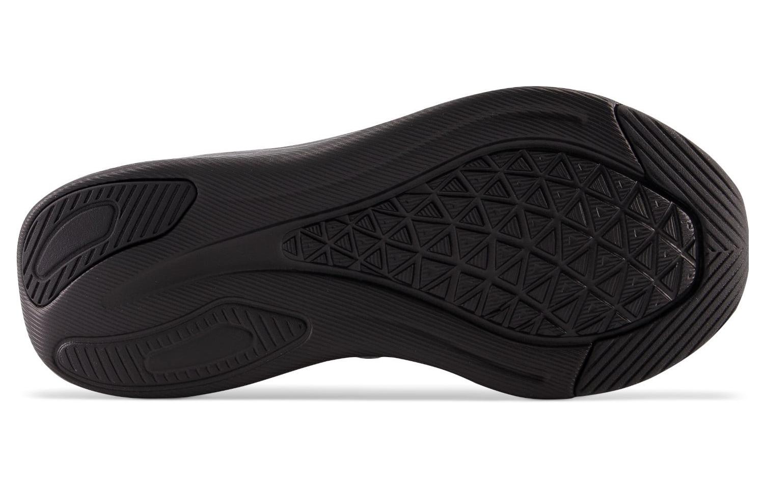 Shop (W) New Balance Beaya DynaSoft 黑色一脚蹬运动鞋 WSBEYDK1