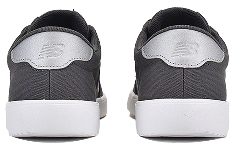 Lookbook New Balance NB CT10 耐磨平衡 低幫 板鞋 女款 灰色