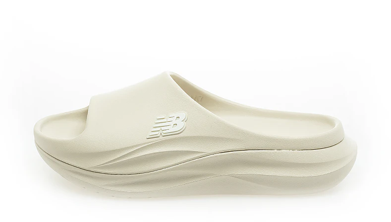 women-new-balance-cushioned-waterproof-slides-w66509-tg