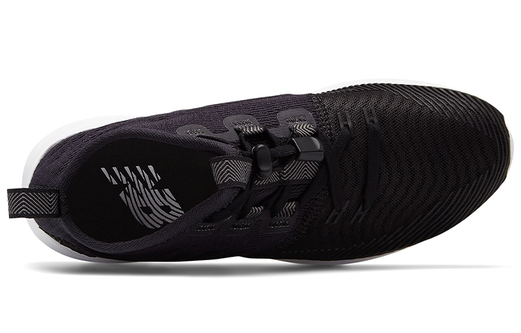 Lookbook (W) New Balance Cypher Run 'Hitam Putih' WSRMCBW