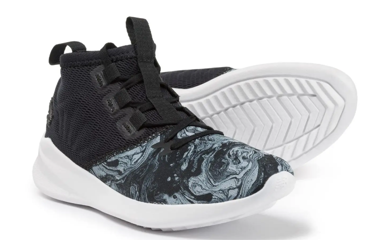 Lookbook (W) New Balance Cypher RunSeries Hitam/Putih WSRMCMP