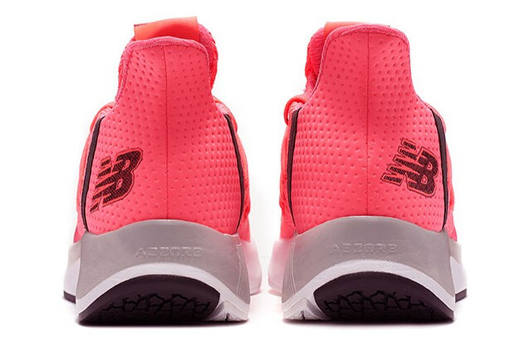 Lookbook (W) New Balance Cypher V2 Pink Wanita WSRMCLM2