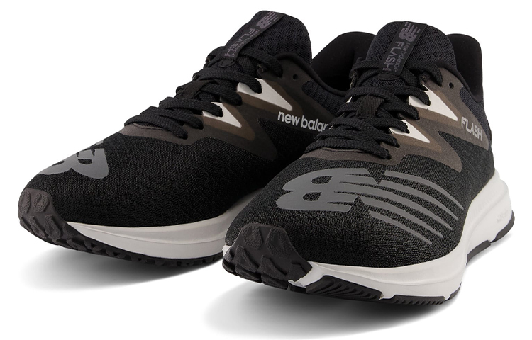 Lookbook (W) New Balance DynaSoft Flash v6 ''Zwart Grijs'' WFLSHBW6