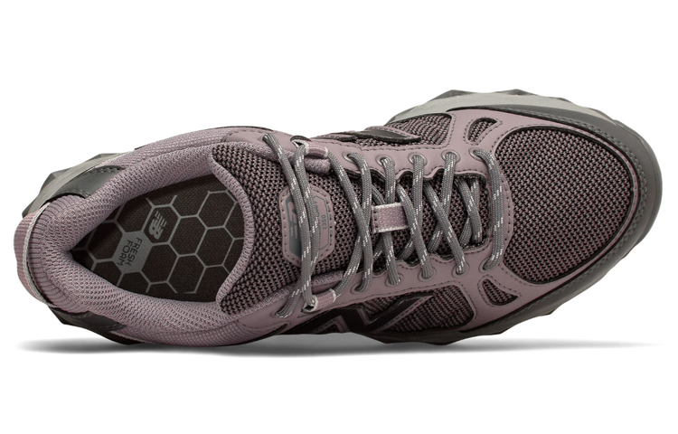 Lookbook 新百倫 NB Fresh Foam 1350 低筒 跑步鞋 女款 深灰色