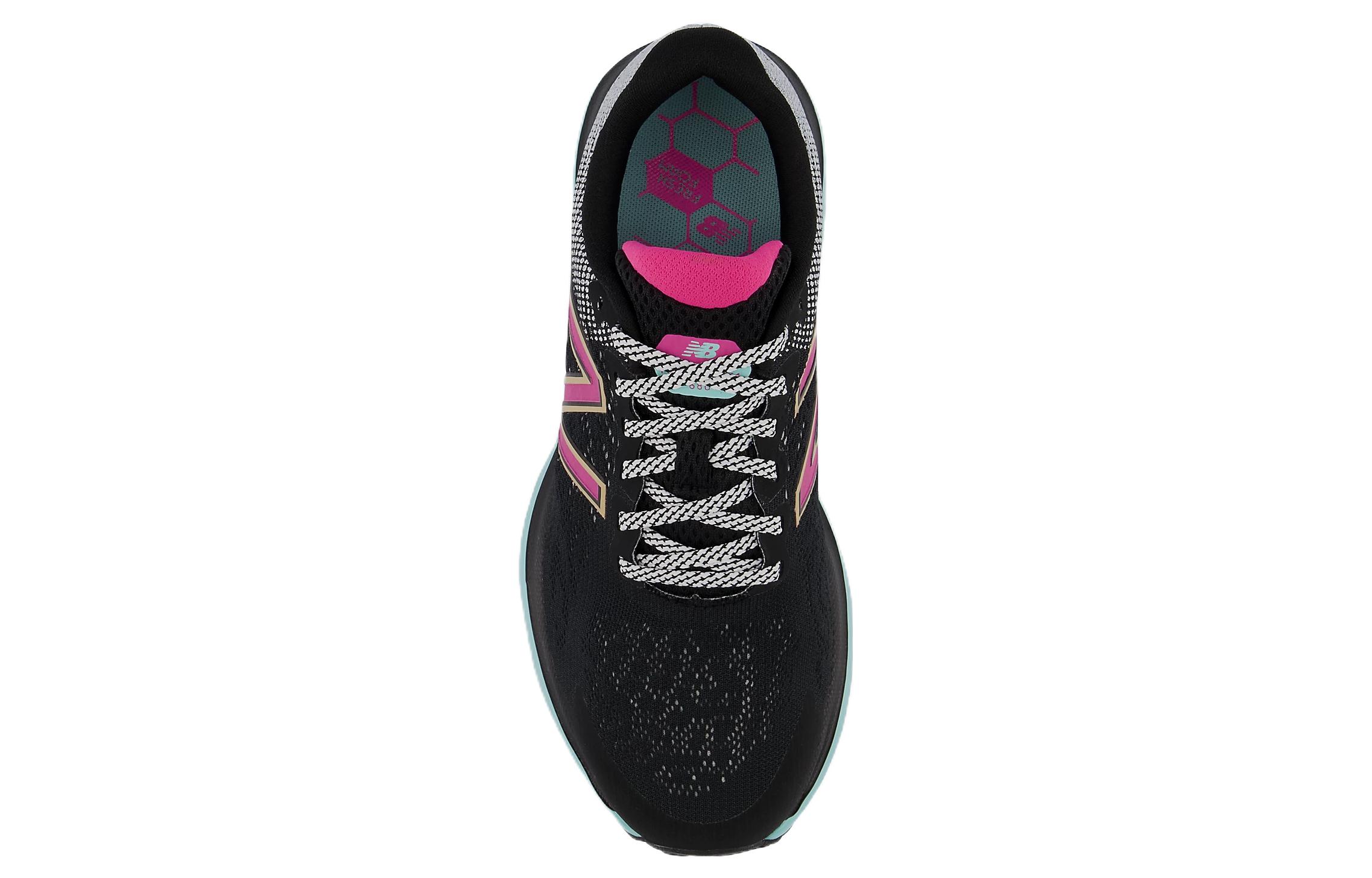 Shop (W) New Balance Fresh Foam 680v7 ''Schwarz'' W680YF7