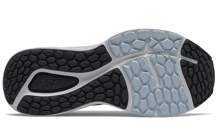 Shop （女性）New Balance Fresh Foam 680v7 “黑白” W680LK7