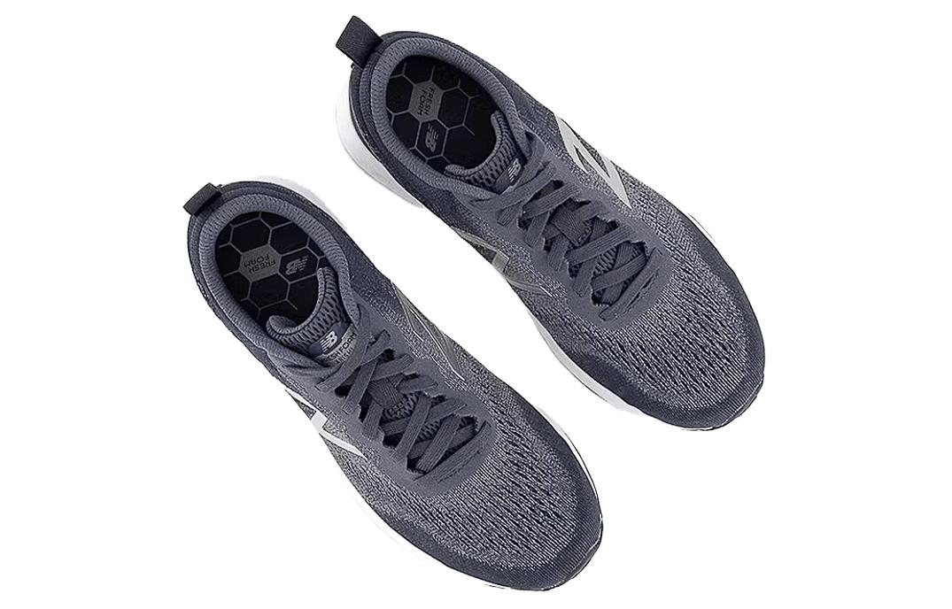 Lookbook New Balance Fresh Foam Arishi v3 灰色 女款