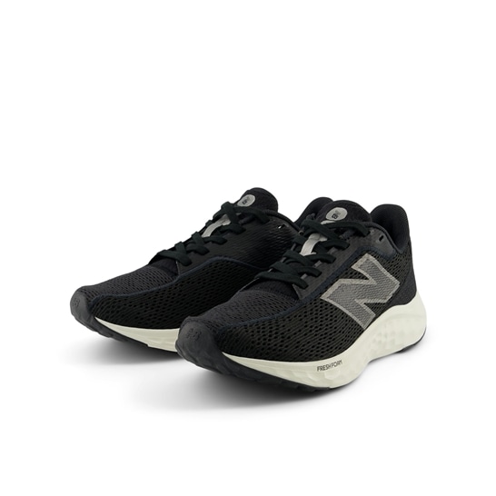 Purchase (W) New Balance Fresh Foam Arishi v4 'Hitam Putih' WARISYK4-D