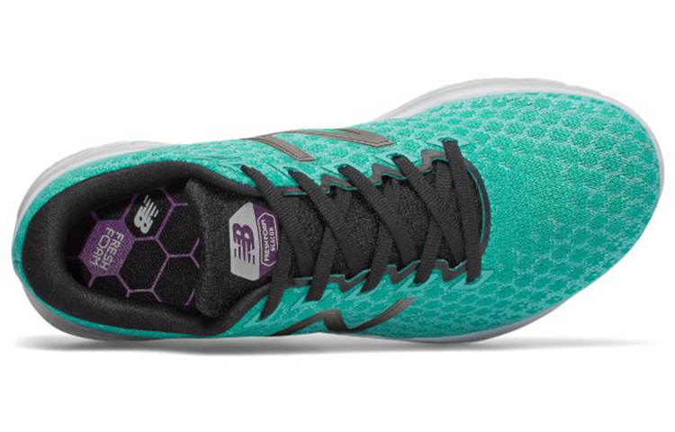 Lookbook (W) New Balance Fresh Foam Beacon ''Blauw Wit'' Sneakers WBECNTP