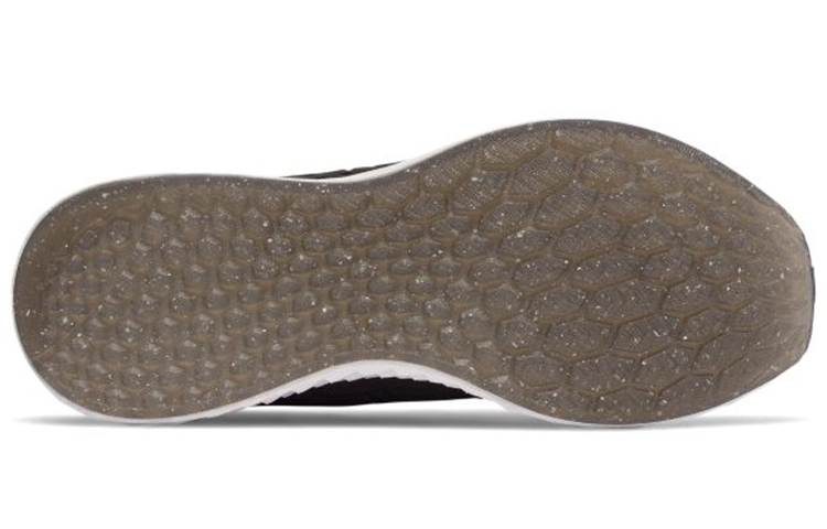 Shop (W) 新百伦Fresh Foam Cruz '黑白' 运动鞋 WCRUZSB