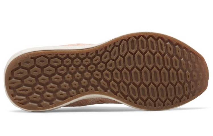 Shop New Balance Fresh Foam Cruz SockFit 霧粉 女款