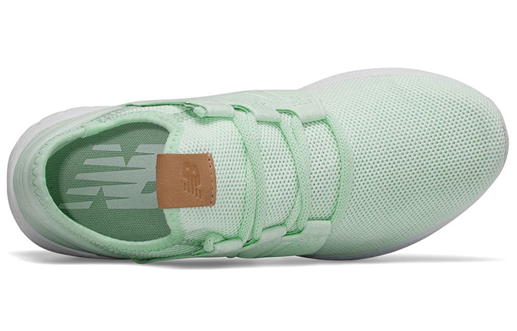Shop New Balance Fresh Foam Cruz v2 Knit 淺綠色 女款