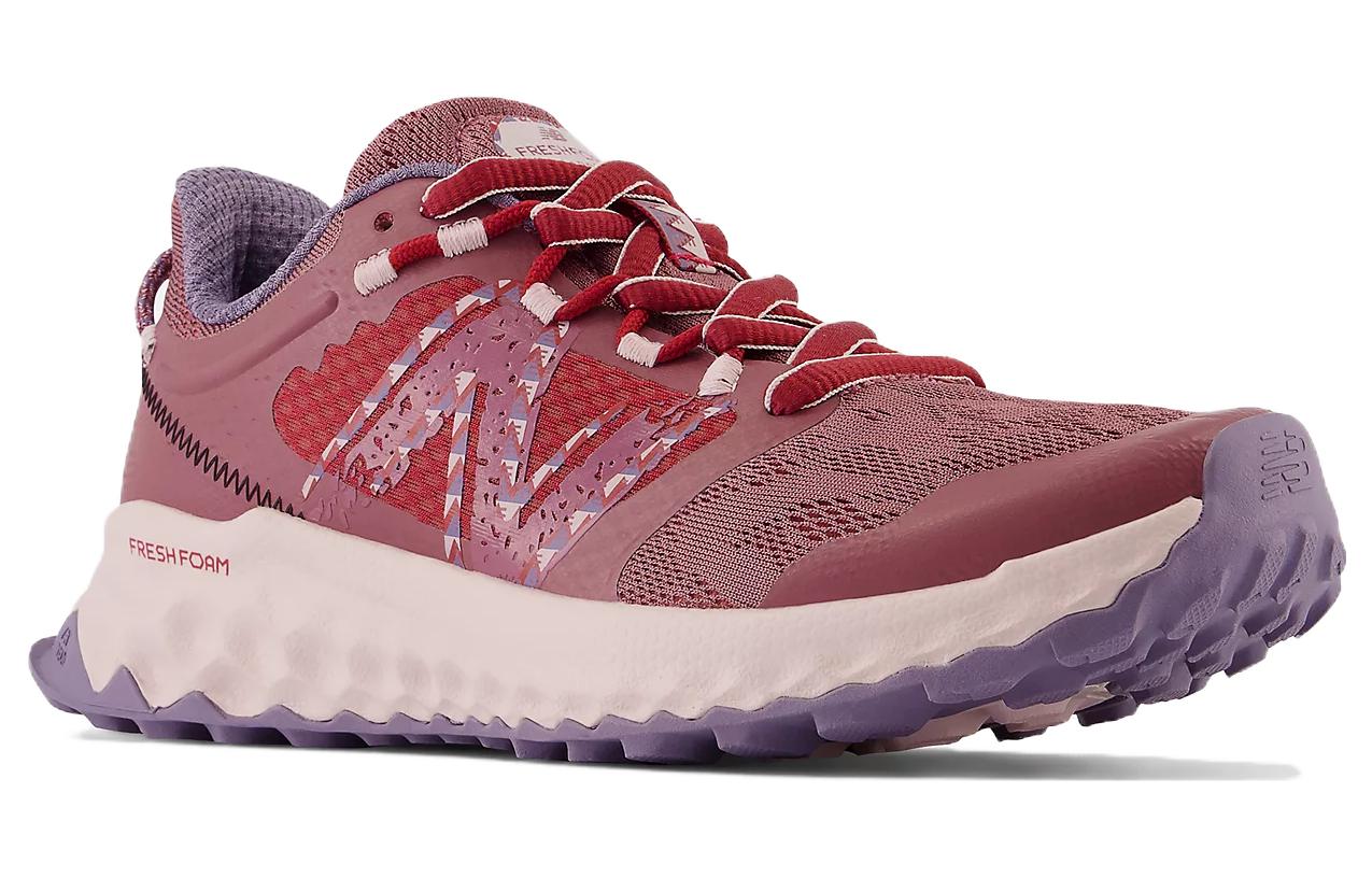 Lookbook （女）New Balance Fresh Foam Garoé「洗褪酒紅」WTGAROR1