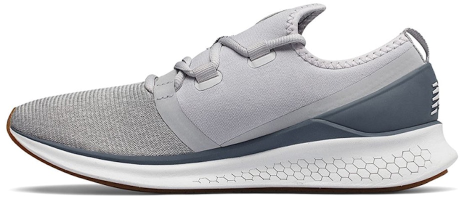 New Balance Lazr 低筒 跑步鞋 女款 深灰 Buy New Balance Lazr 低筒 跑步鞋 女款 深灰