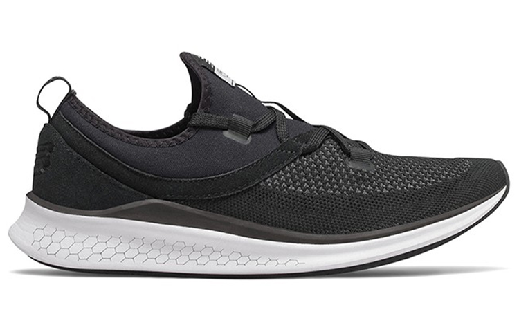 Order (W) New Balance Fresh Foam Lazr Sneakers Hitam/Putih WLAZRCB