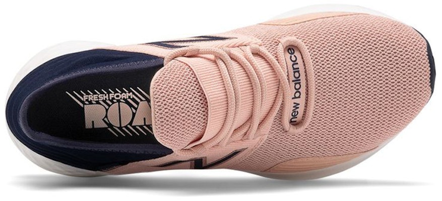 (W) New Balance PERFORMANCE - ROAV 'Azul Rosa' WROAVSG Lookbook (W) New Balance PERFORMANCE - ROAV 'Azul Rosa' WROAVSG
