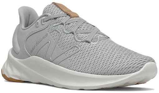 (W) New Balance Fresh Foam Roav v2 'Aluminium Cerah Garam Laut' WROAVLG2 Lookbook (W) New Balance Fresh Foam Roav v2 'Aluminium Cerah Garam Laut' WROAVLG2