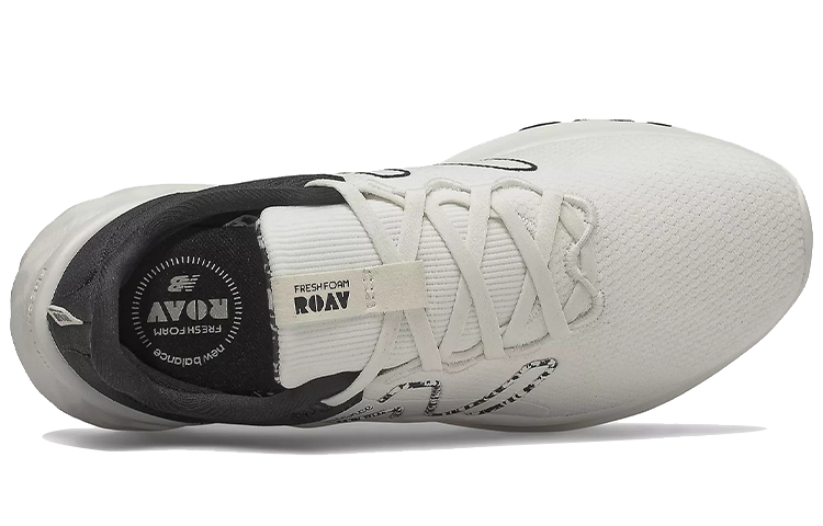 Lookbook （女性）New Balance Fresh Foam Roav v2 '海鹽白' WROAVMW2