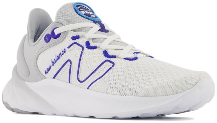 (W) New Balance Fresh Foam Roav v2 'Putih Abu-Abu' WROAVMG2 Lookbook (W) New Balance Fresh Foam Roav v2 'Putih Abu-Abu' WROAVMG2