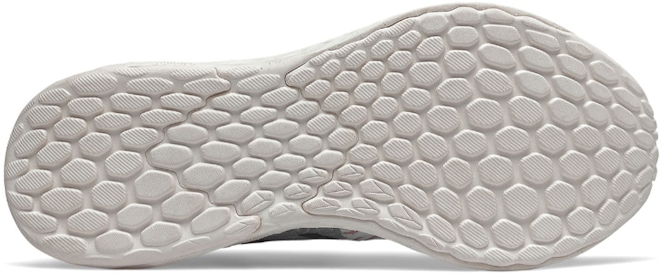 New Balance Fresh Foam Tempo 米黑色 女款 Shop New Balance Fresh Foam Tempo 米黑色 女款