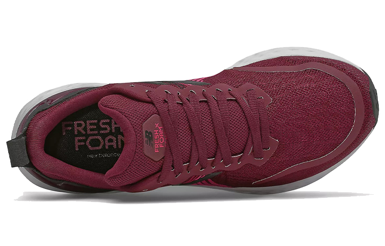 Lookbook (W) ニューバランス フレッシュフォーム テンポ "ガーネット" WTMPOMP