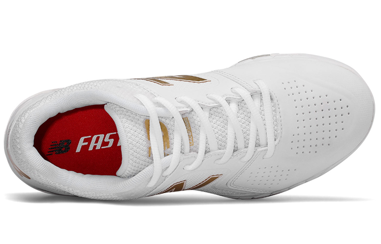 Lookbook (W) New Balance Fresh Foam Turf Velo1 Sneakers STVELOW1