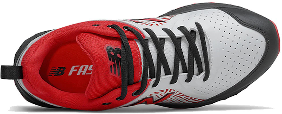 New Balance Fresh Foam Velo v2 人造草皮鞋 白紅 女款 Lookbook New Balance Fresh Foam Velo v2 人造草皮鞋 白紅 女款