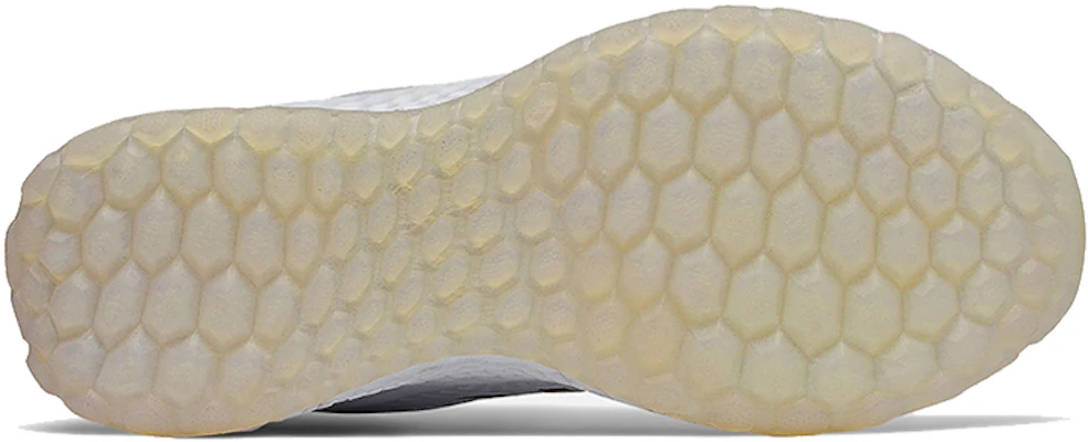 新百倫 NB Fresh Foam Velo v2 人造草地運動鞋 低筒 女性款 白金色 Shop 新百倫 NB Fresh Foam Velo v2 人造草地運動鞋 低筒 女性款 白金色